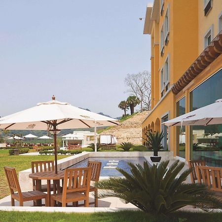 Отель La Quinta By Wyndham Poza Rica Экстерьер фото
