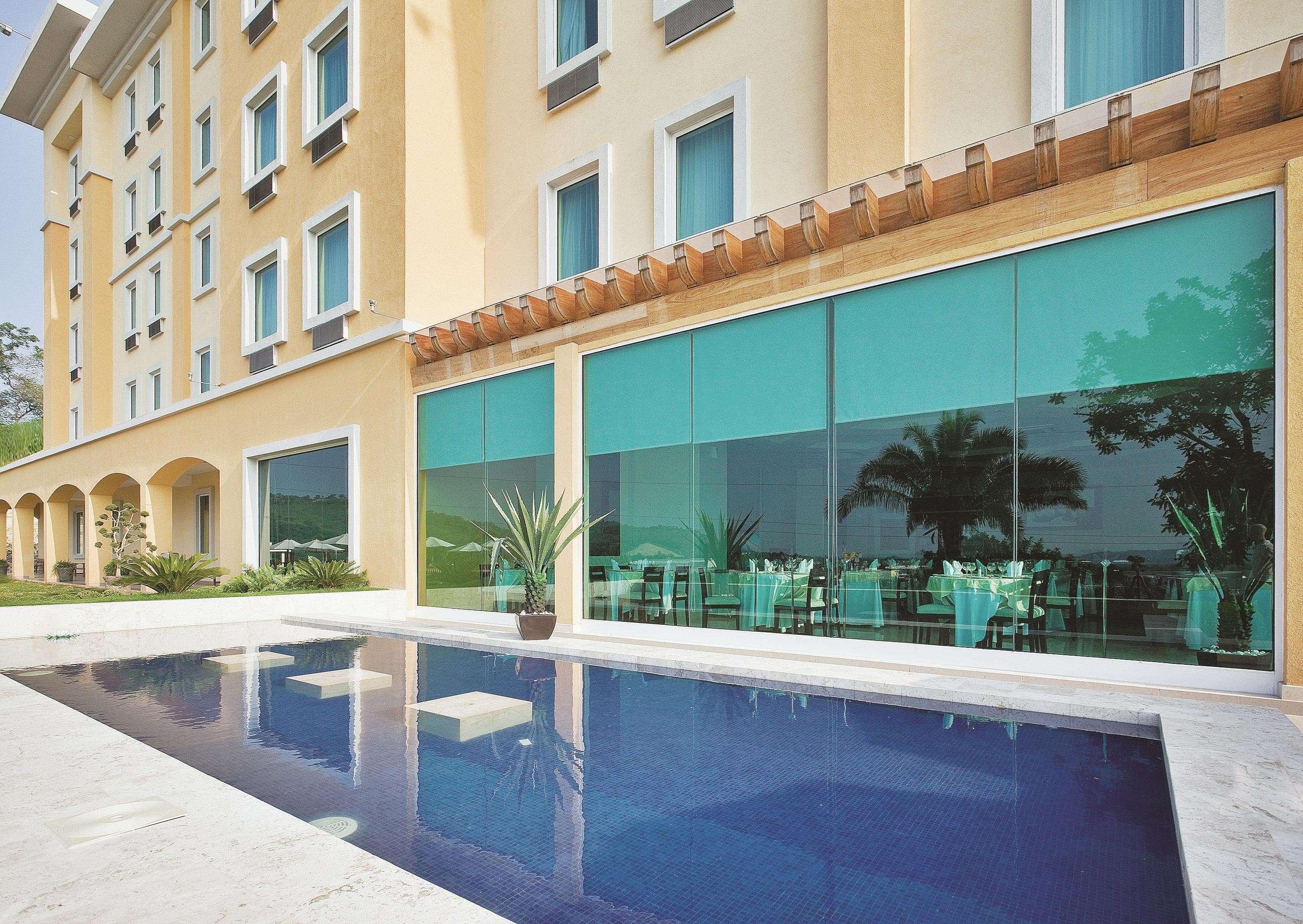 Отель La Quinta By Wyndham Poza Rica Экстерьер фото