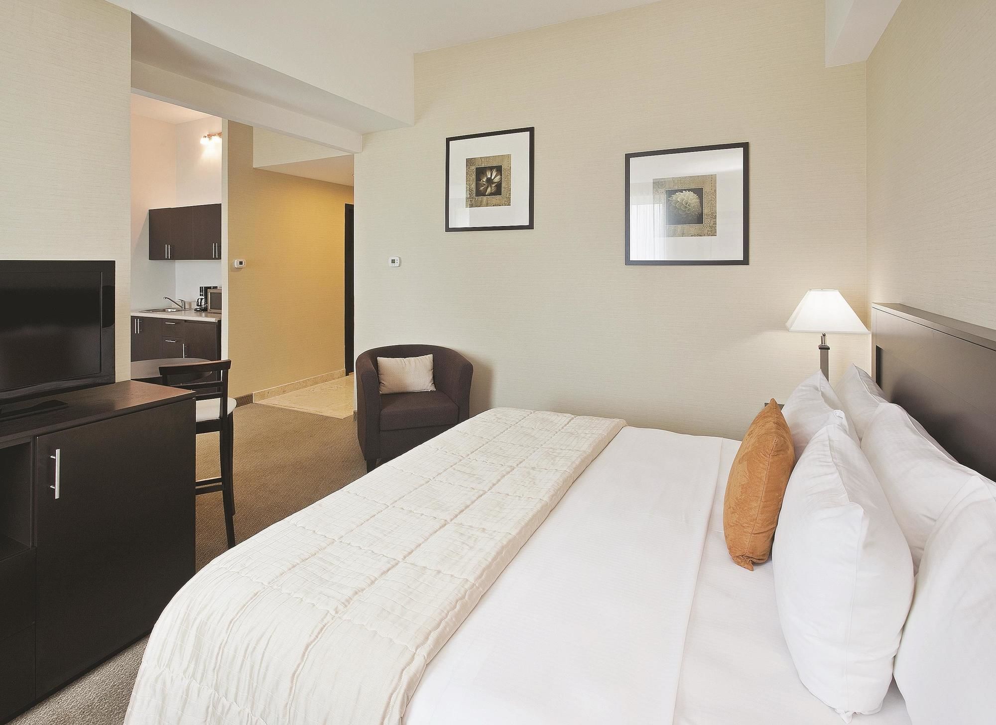 Отель La Quinta By Wyndham Poza Rica Номер фото